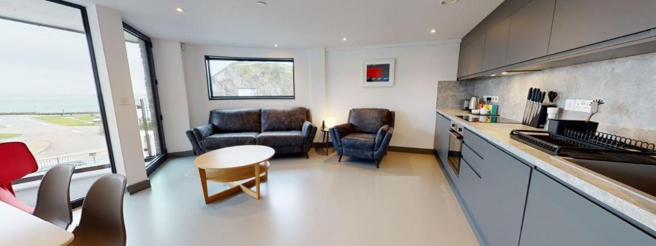 2 The View Apartments Ilfracombe - Seafront, Parking, Lift, Ev מראה חיצוני תמונה