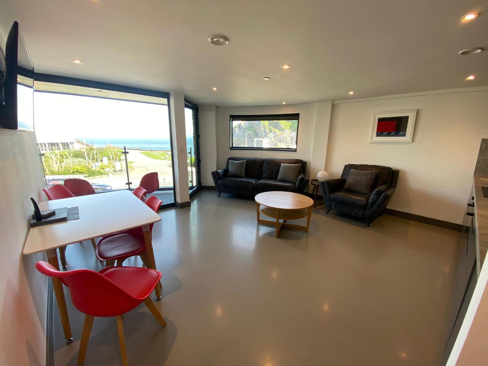 2 The View Apartments Ilfracombe - Seafront, Parking, Lift, Ev מראה חיצוני תמונה