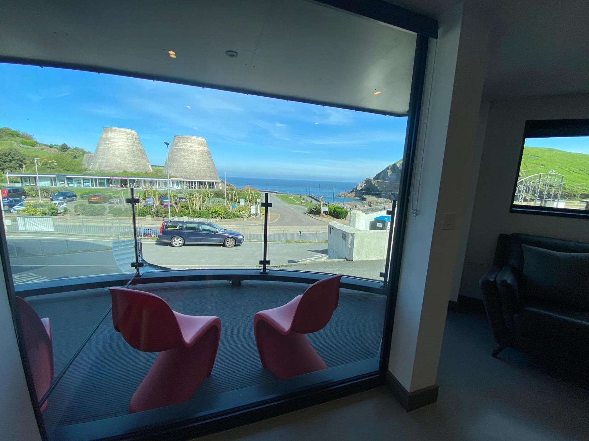2 The View Apartments Ilfracombe - Seafront, Parking, Lift, Ev מראה חיצוני תמונה